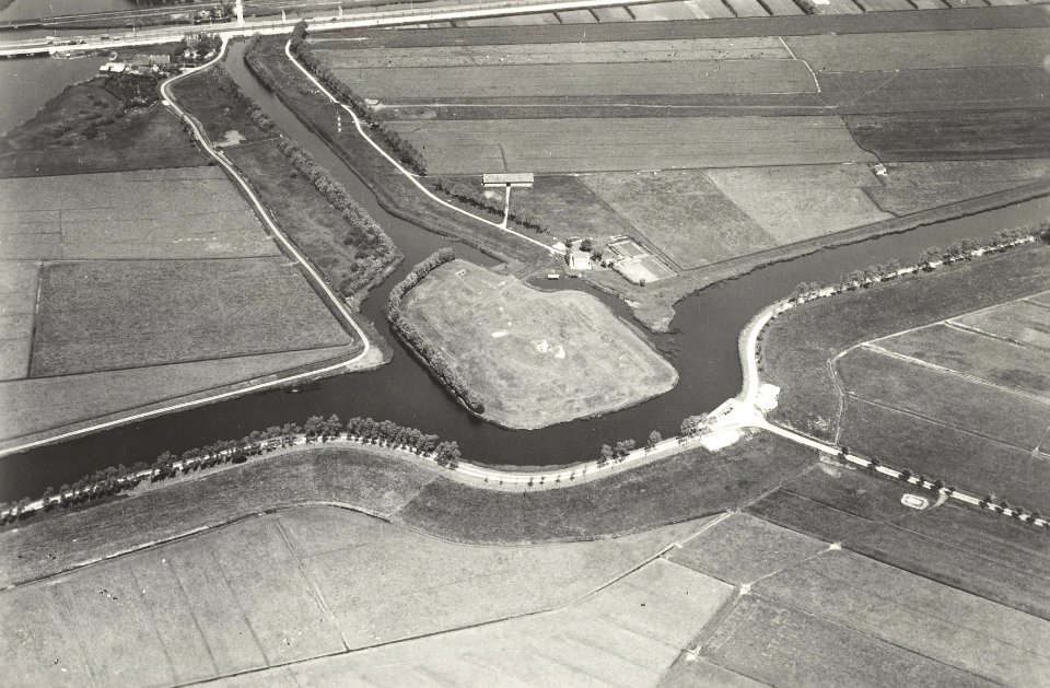 Luchtfoto van Fort De Liede