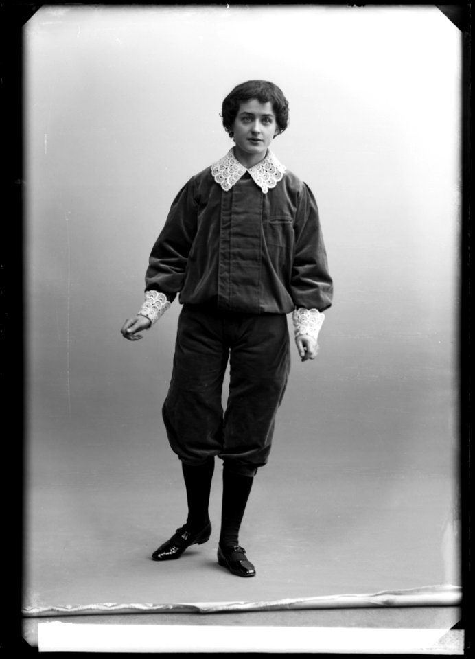 Lucie Semb in De små landstrykarne at Vasateatern 1908 - SMV - GS043
