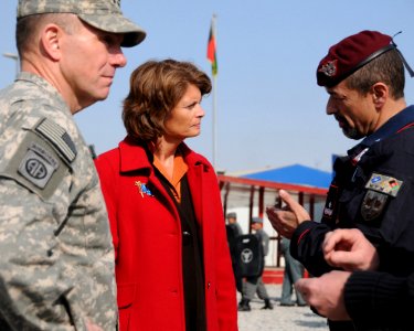 Lt. Gen. Caldwell and U.S. Senator Lisa Murkowski talk with Brig. Gen. Carmelo Burgio during a tour (4278132507)