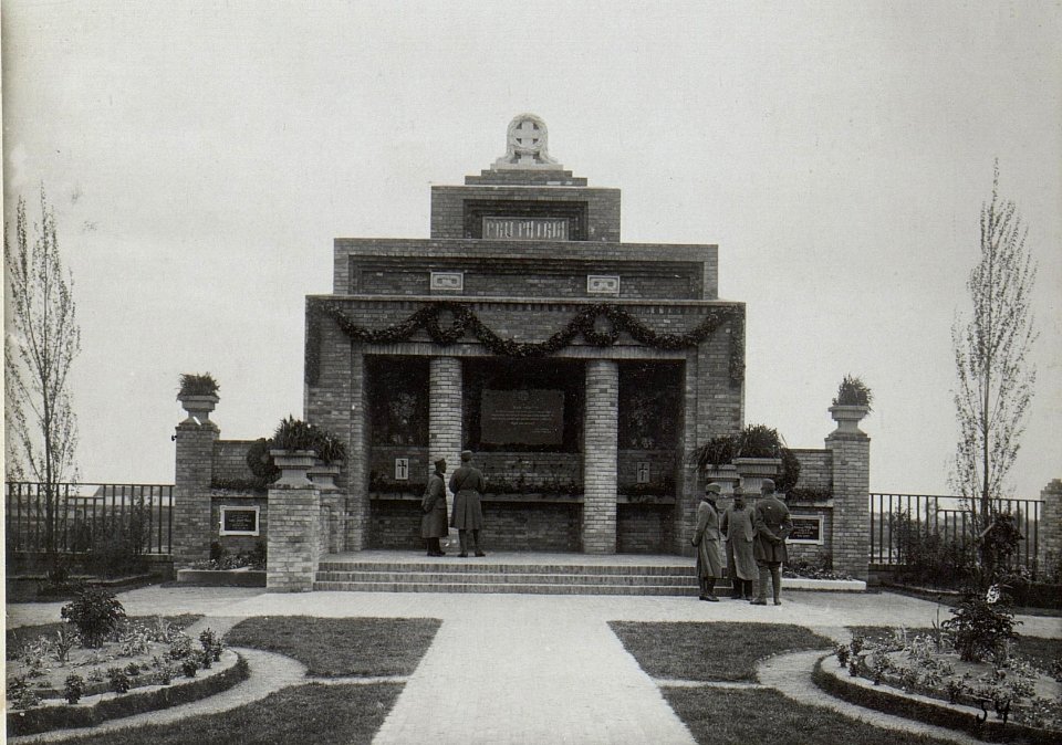 Luck, Militärfriedhof. (BildID 15676706)