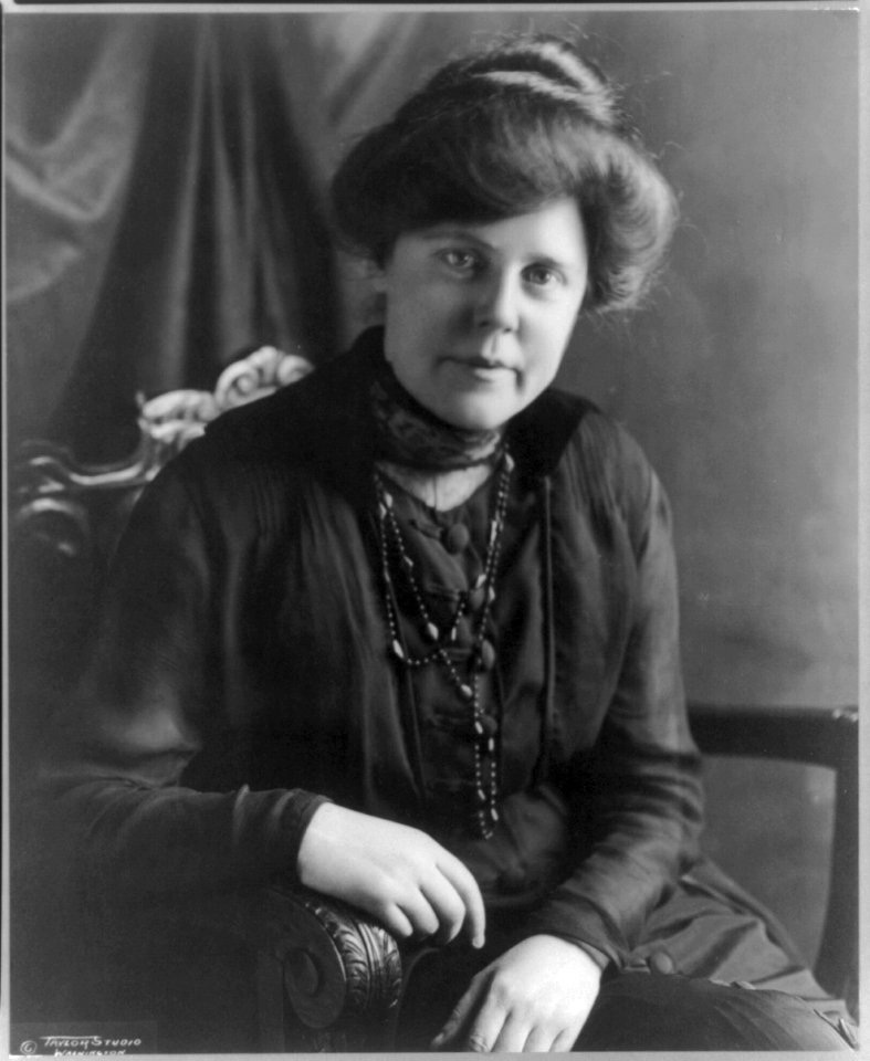 Lucy Burns, half portrait, seated. LCCN2016650622