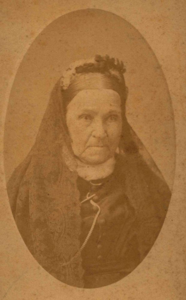 Lucy Goodale Thurston, photograph by Henry L. Chase, Mission Houses Museum Archives