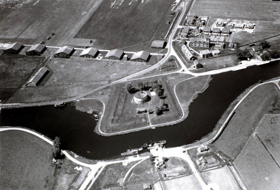 Luchtfoto van Fort Schiphol