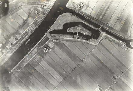 Luchtfoto van Fort Velsen