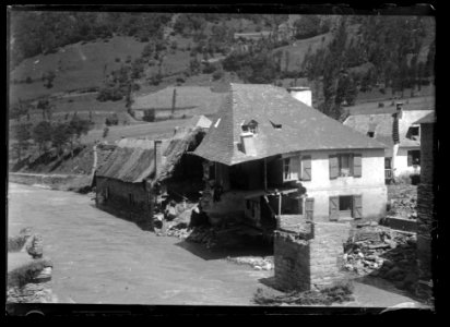 Luchon , inondations, maisons effondrées de juillet 1897 - Fonds Trutat - MHNT.PHa.659.L.063 photo