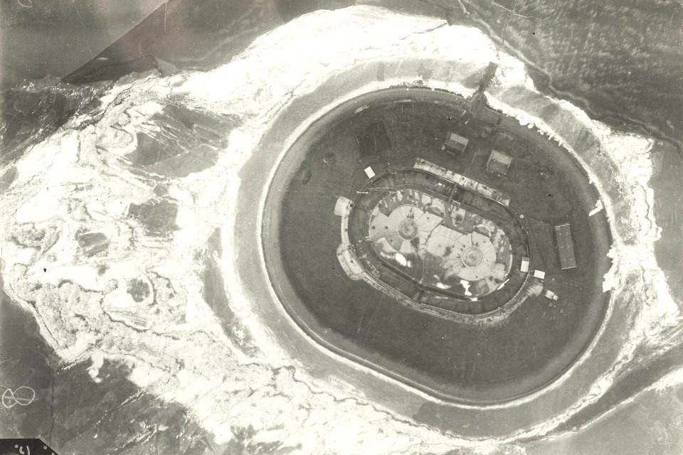 Luchtfoto van Fort Pampus