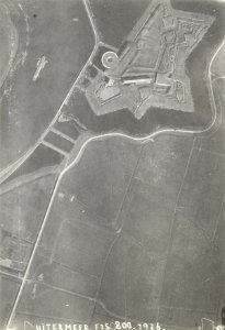 Luchtfoto van Fort Uitermeer in 1926