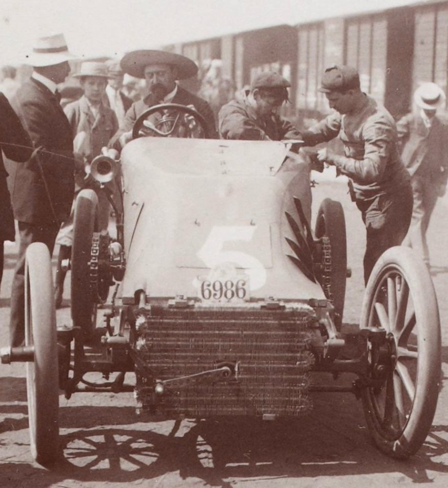 Lucien Hautvast au Circuit des Ardennes 1904 (sur Pipe)