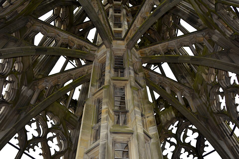 Building church dom