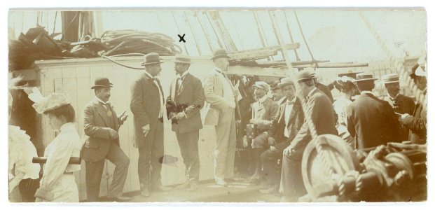 Ludvig Mylius-Erichsen and honoratiores