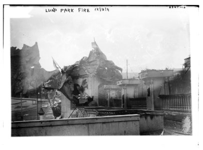 Luna Park Fire 1911 LCCN2014690033 photo