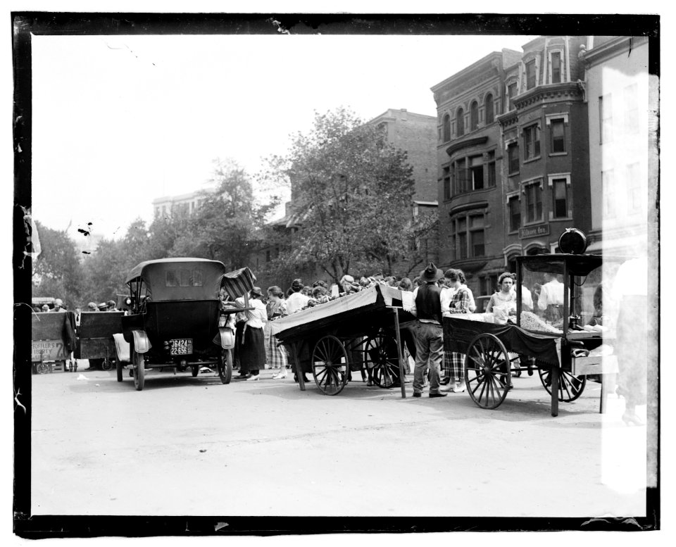 Lunch vendors, Treasury Annex LCCN2016819633