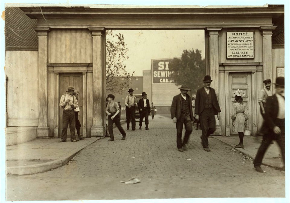 Lunch hour. Singer Mfg. Co., The boys works there- girl carries lunch. LOC nclc.04497