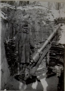 Luftminenwerfer in einer Stellung des Landwehrinfanterieregimentes1 (BildID 15457193)