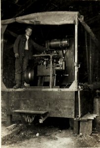 Luftverdichter-Anlage für Minenwerfer in Batuje (BildID 15595706)