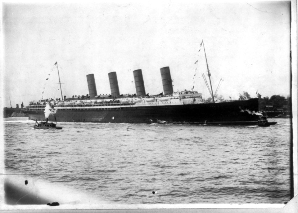 LUSITANIA, 1907-1914, New York City- arriving in NYC, maiden voyage, 13 Sept. 1907 LCCN2002721370
