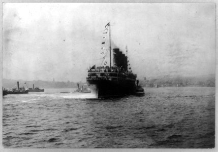 LUSITANIA, 1907-1914, New York City- stern view, NYC, maiden voyage LCCN2002721374