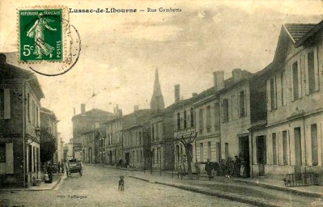 Lussac (Gironde) - rue Gambetta 5