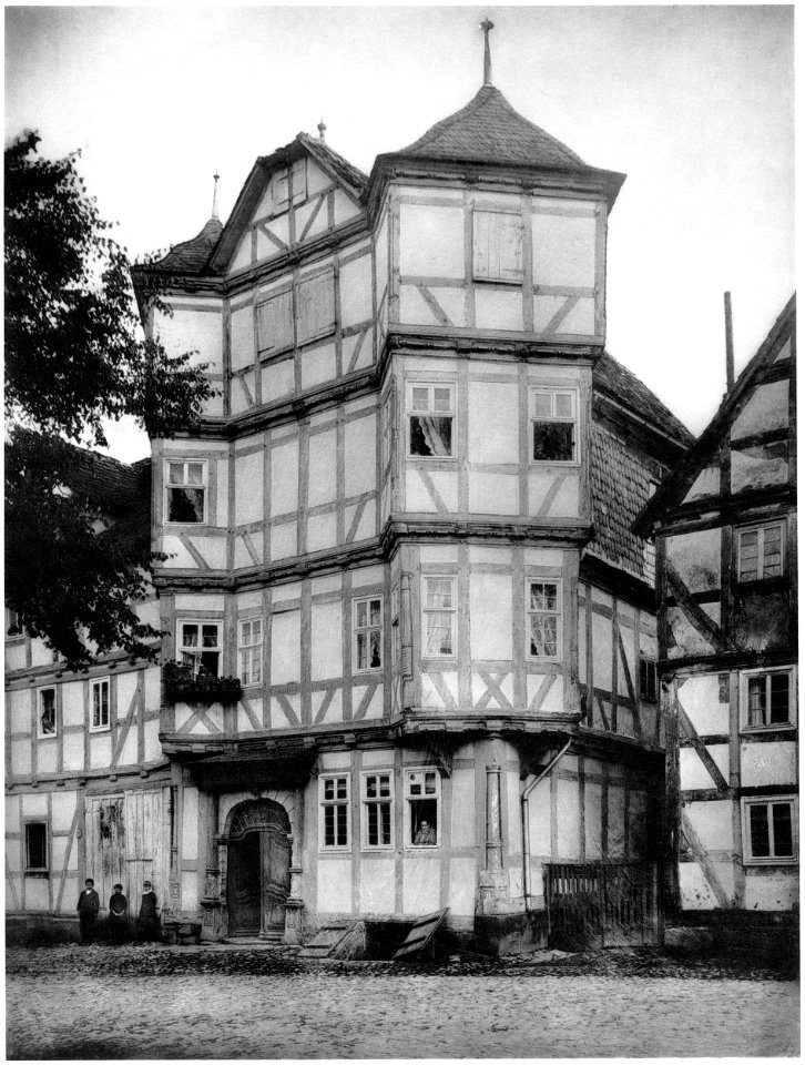 Ludwig Bickell-Hessische Holzbauten-Heft 01-1887-039-Ziegenhain am kl Paradeplatz d Festung ehem v Ditfurt sches Haus c 1620