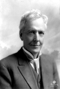 Luther Burbank cph.3a00184