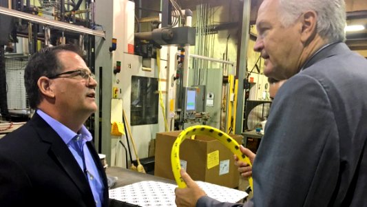 Luther Strange at Specification Rubber Products in Alabaster DIfOEL0UEAAXWyD