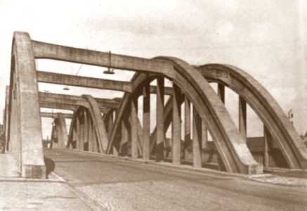 Luxembourg, pont Dernier Sol (102)