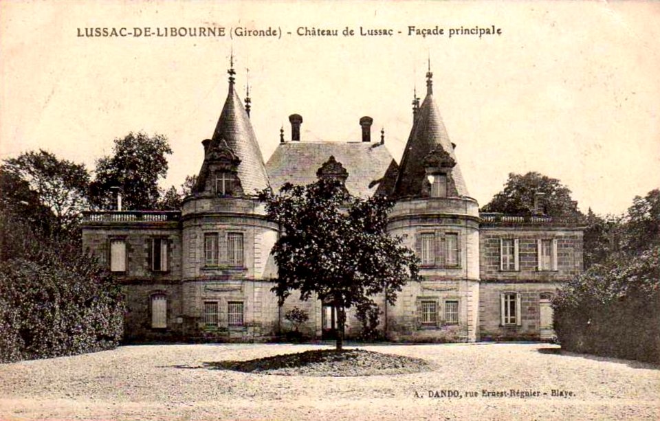 Lussac (Gironde) - château de Lussac 1