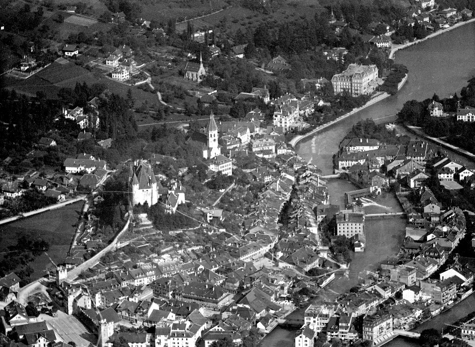 Luftaufnahme der Altstadt von Thun - CH-BAR - 3241379