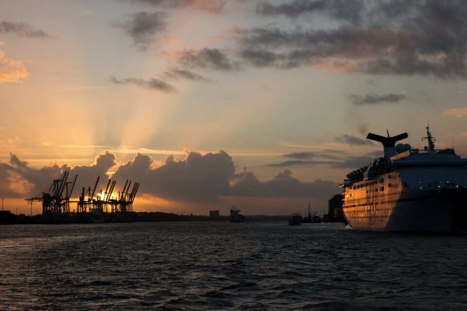 Hamburg port elbe hanseatic city