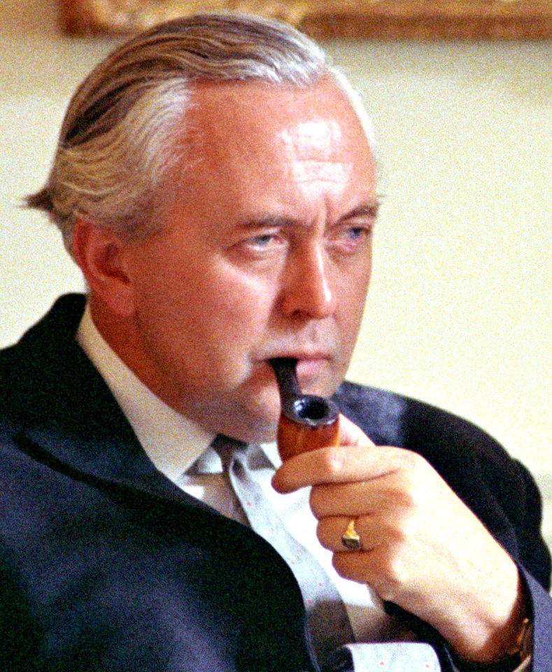 Lyndon B. Johnson meets with Prime Minister Harold Wilson C2537-5 (crop)