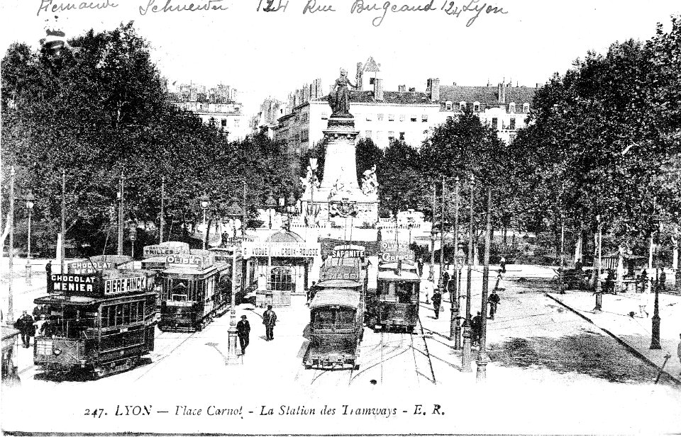 LYON Tramways Place Carnot