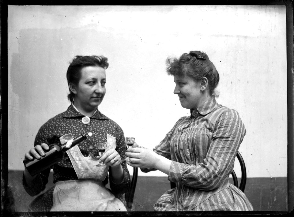 Léonie La Fontaine et une amie