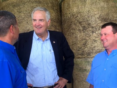 Luther Strange and Scott Pruitt DEJ6-SeVoAUJGRV.jpg-large
