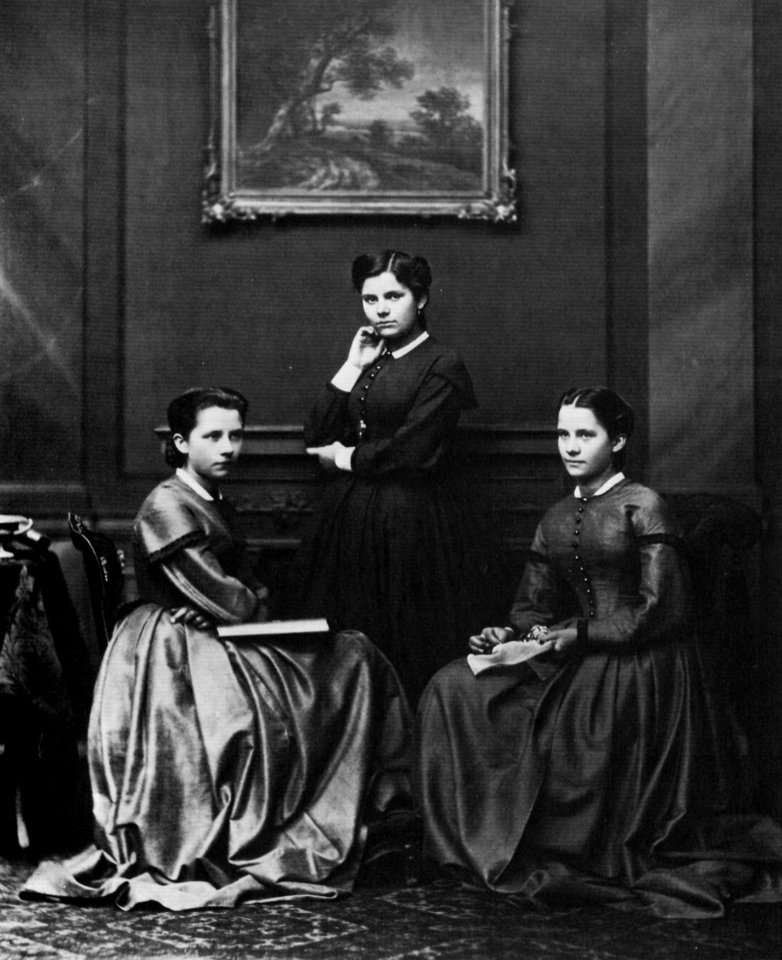 Löscher and Petsch - Gruppenbild (Zeno Fotografie)