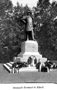 Lübeck-Bismarck mit altem Sockel