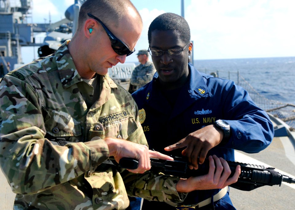 M16 qualification course 130725-N-YF014-291