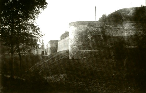 Maastricht, sloop vestingwerken, stadsmuur bij Brusselsepoort, kat Brandenburg