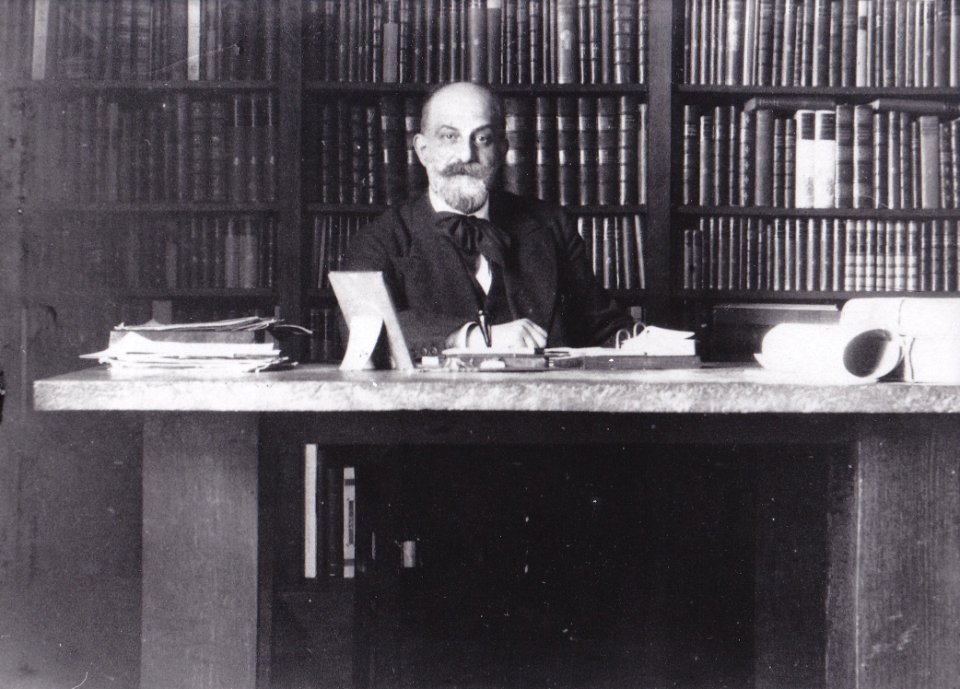 Léon Nafilyan