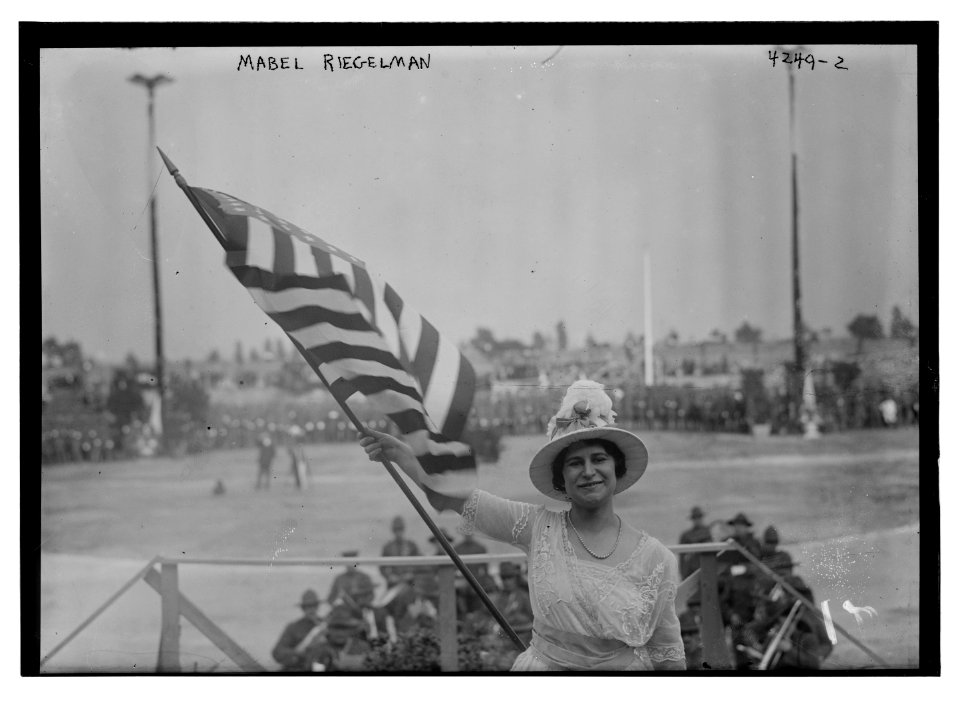 Mabel Riegelman (with Old Glory) LCCN2014704923