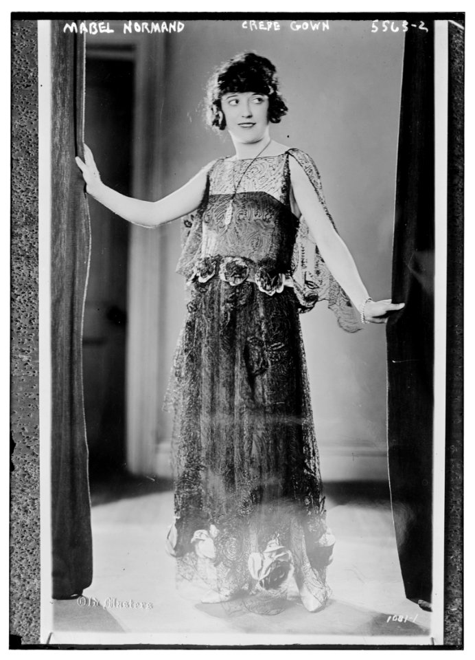 Mabel Normand, crepe gown LCCN2014713357