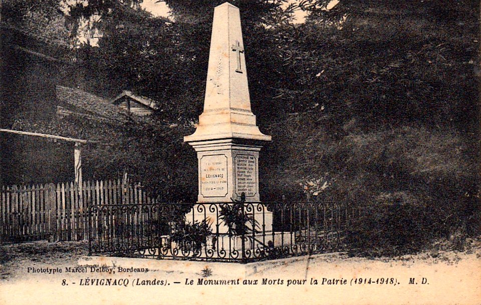 Lévignacq - Monument aux morts