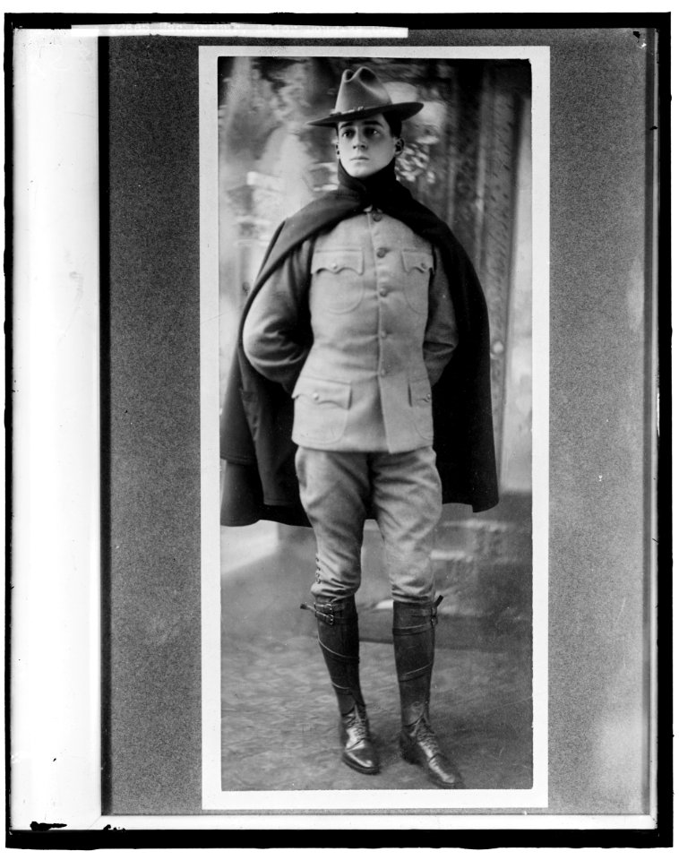 MacARTHUR, DOUGLAS. MAJOR LCCN2016859443