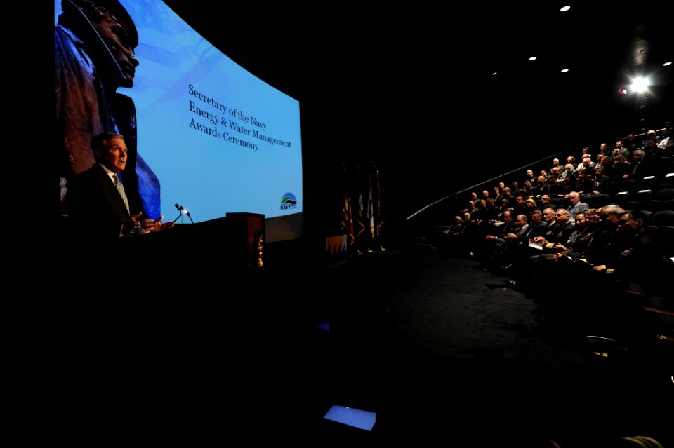 Mabus speaks at awards ceremony 121003-N-IP743-003