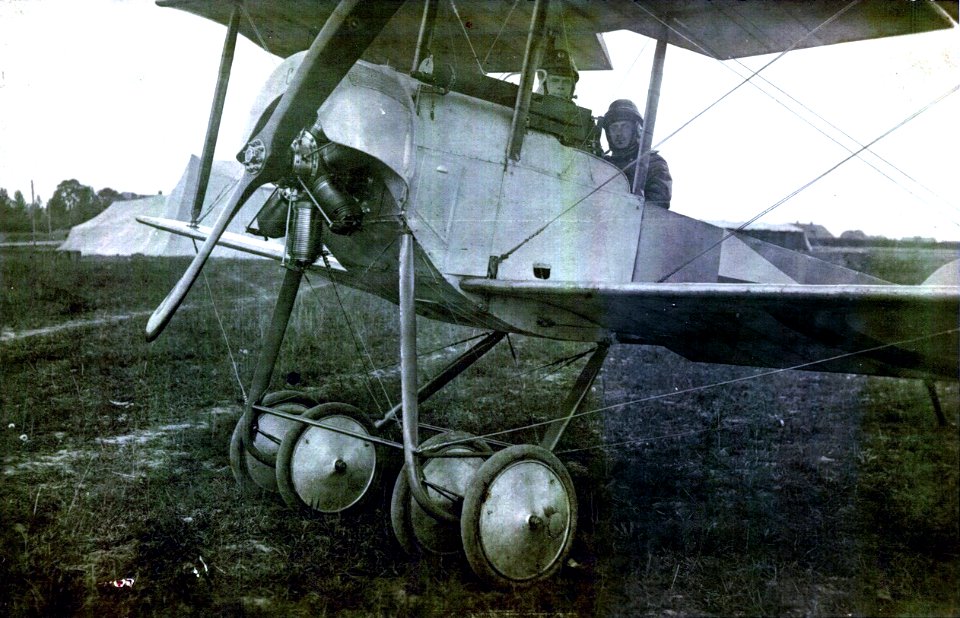 Machine gun on sikorsky s-16