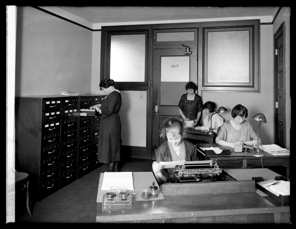 Machinist's Assn. LCCN2016823868