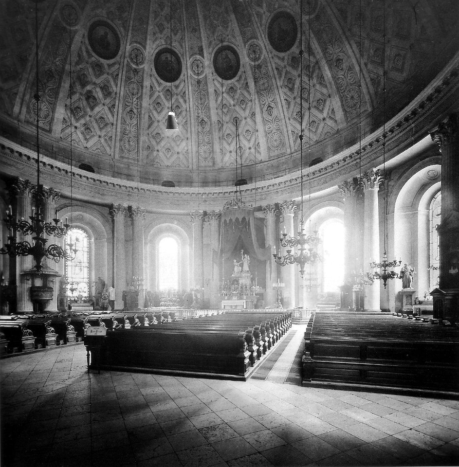 M Hedwigskirche Berlin innen 1886