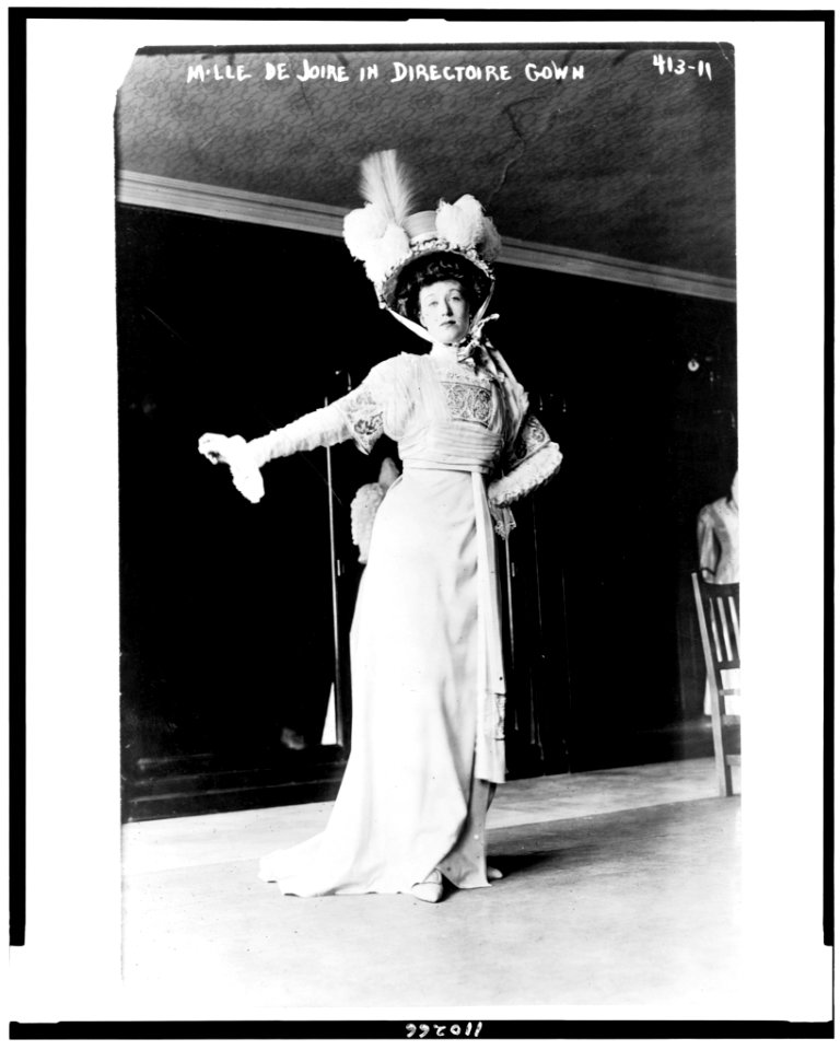 M'lle de Joire in directoire gown LCCN94502635