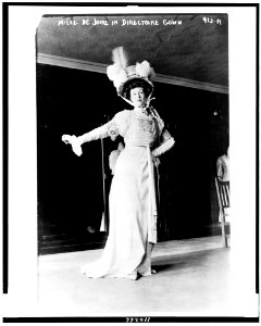 M'lle de Joire in directoire gown LCCN94502635