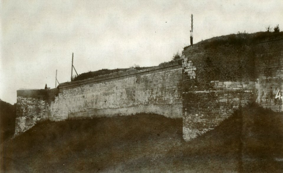 Maastricht, sloop vestingwerken, stadsmuur bij Brusselsepoort, kat Nassau