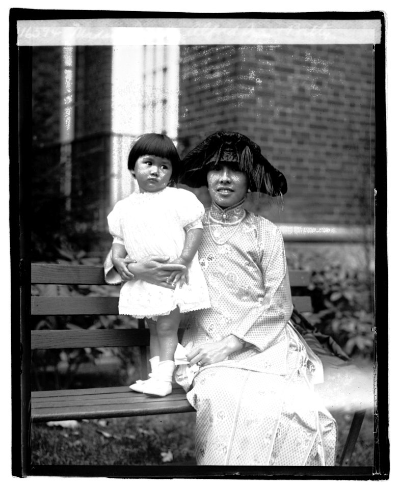 Madam Sao-Ke Alfred Sze & Betty LOC npcc.05273